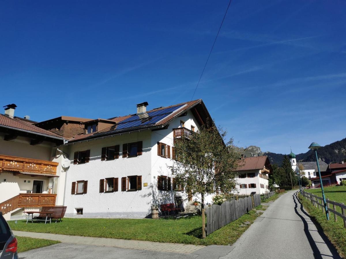 Rosa'S Ferienhaus Ferienwohnung Rote Flueh เกรน ภายนอก รูปภาพ