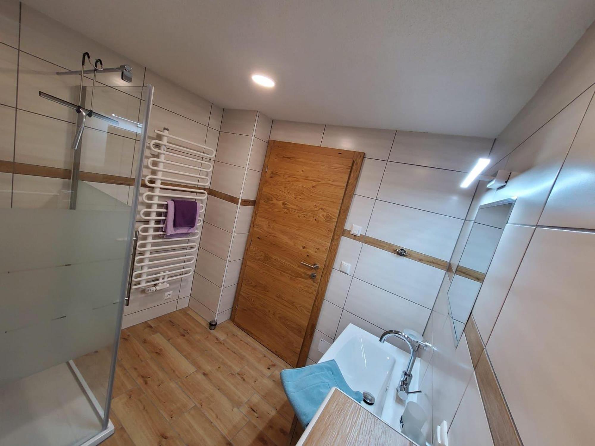 Rosa'S Ferienhaus Ferienwohnung Rote Flueh เกรน ภายนอก รูปภาพ