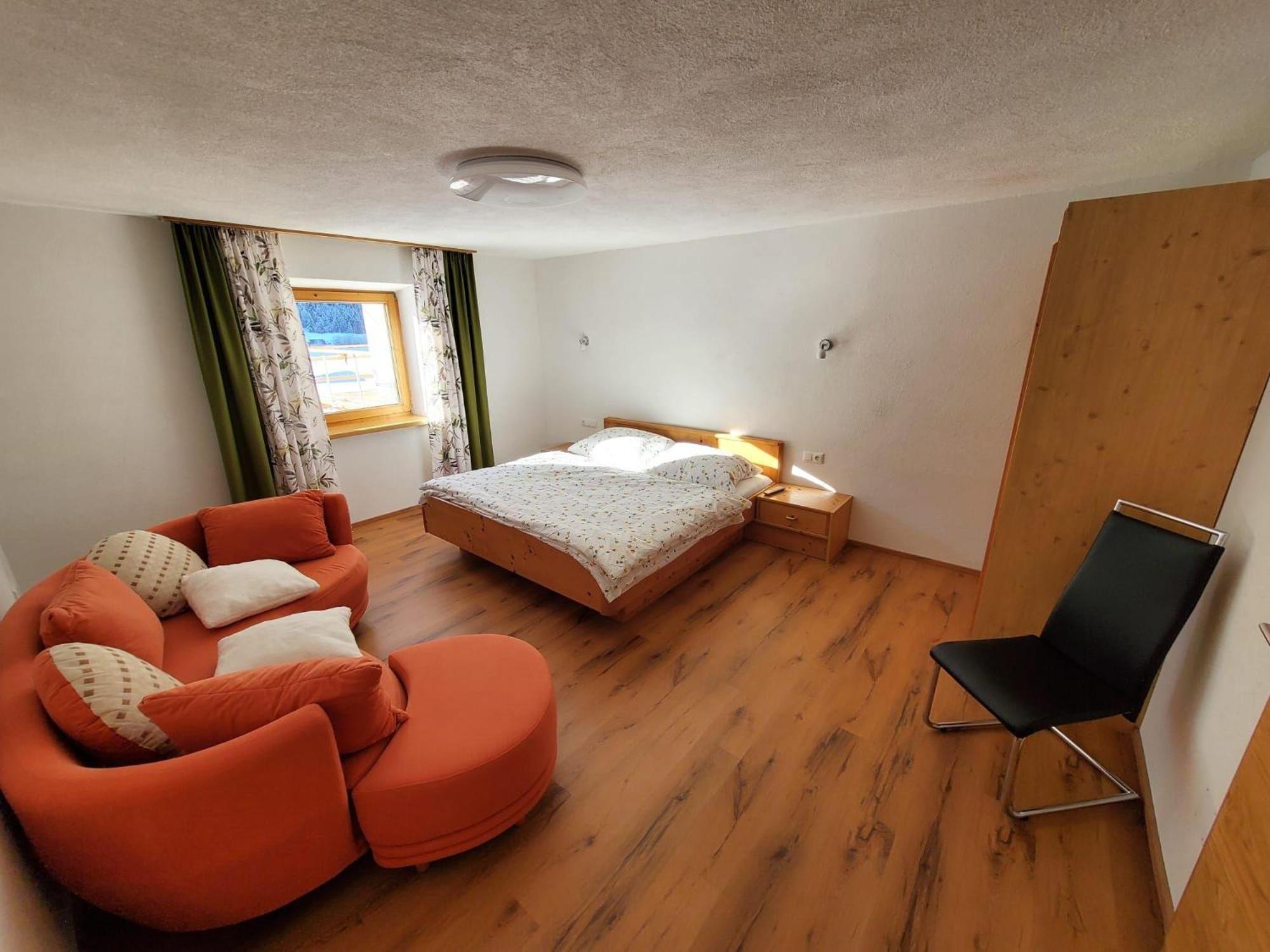 Rosa'S Ferienhaus Ferienwohnung Rote Flueh เกรน ภายนอก รูปภาพ