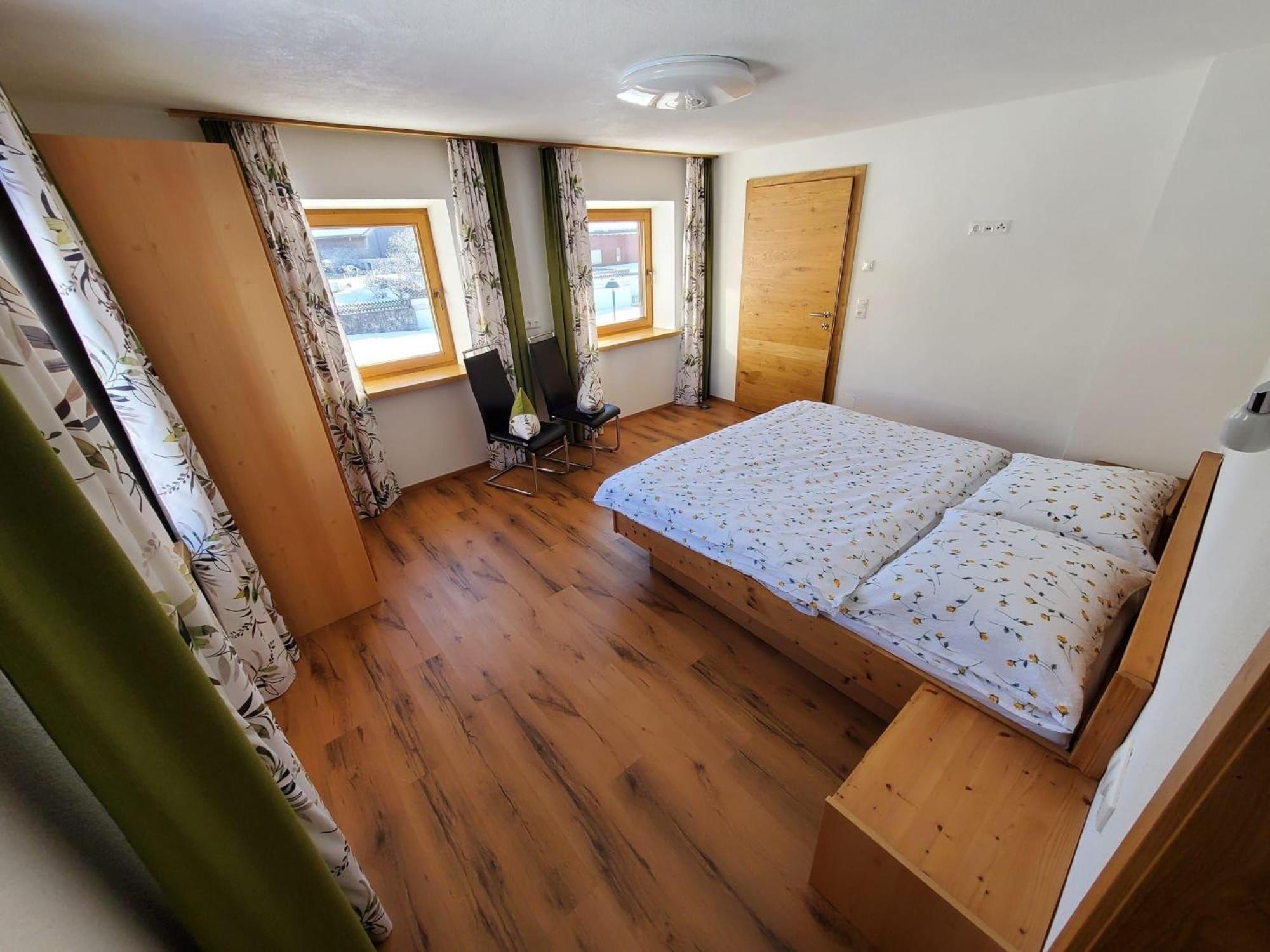 Rosa'S Ferienhaus Ferienwohnung Rote Flueh เกรน ภายนอก รูปภาพ